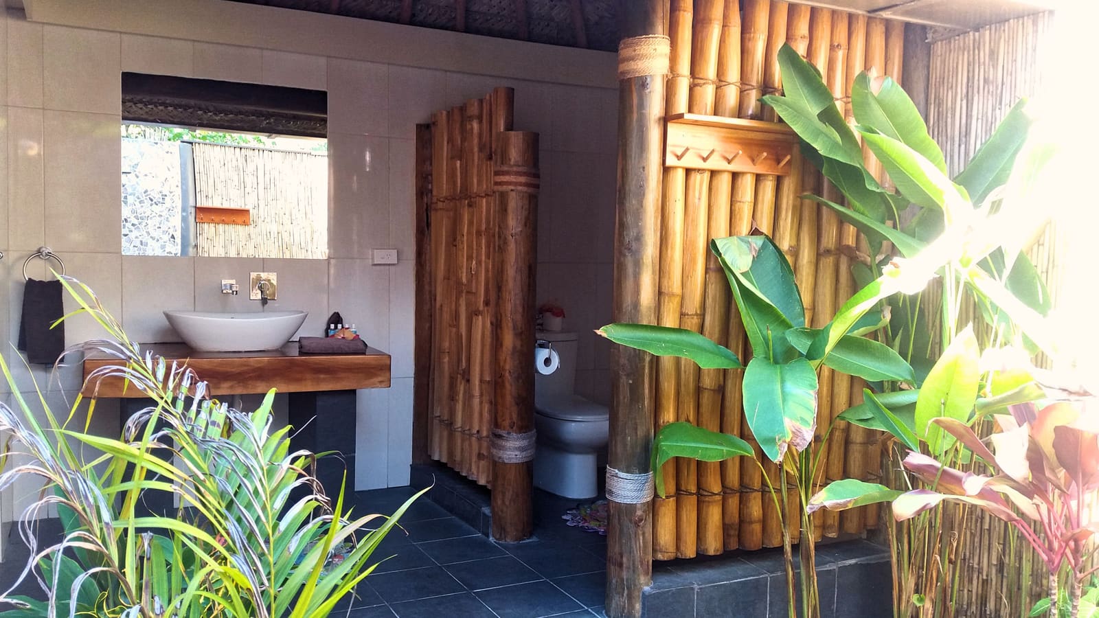 Family Beachfront Bure — photo 2 of 2
